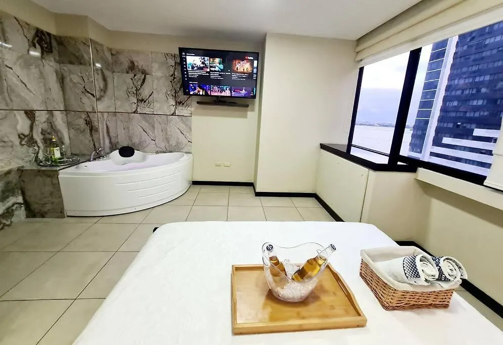 Διαμέρισμα Ecusuites Room Emporium Con Jacuzzi Privado Γκουαγιακίλ Ισημερινός